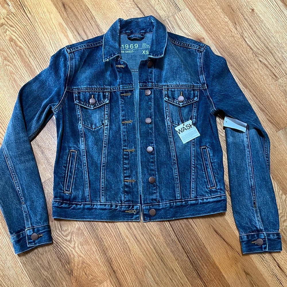 NWT GAP Jean jacket XS (2-4)